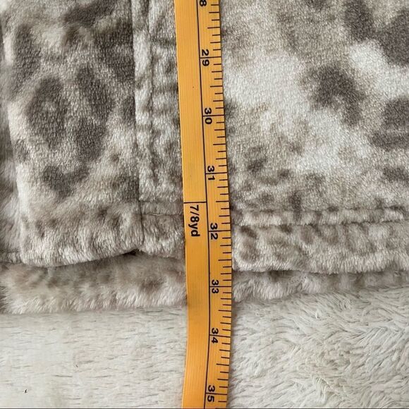 𝅺N Natori Animal Print Cardigan Size S/M - Picture 9 of 11